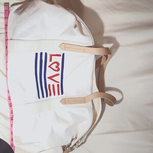 LOVE dufflebag
